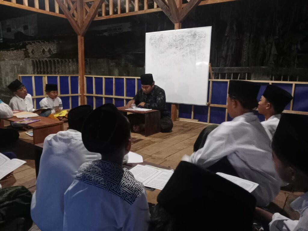 Peneliti Unesa Membaca SDGs dalam Singir Pesantren