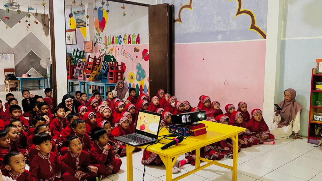 Belajar Tanpa Bosan, TA Zam Zam Menemukan Cara untuk Belajar Bahagia