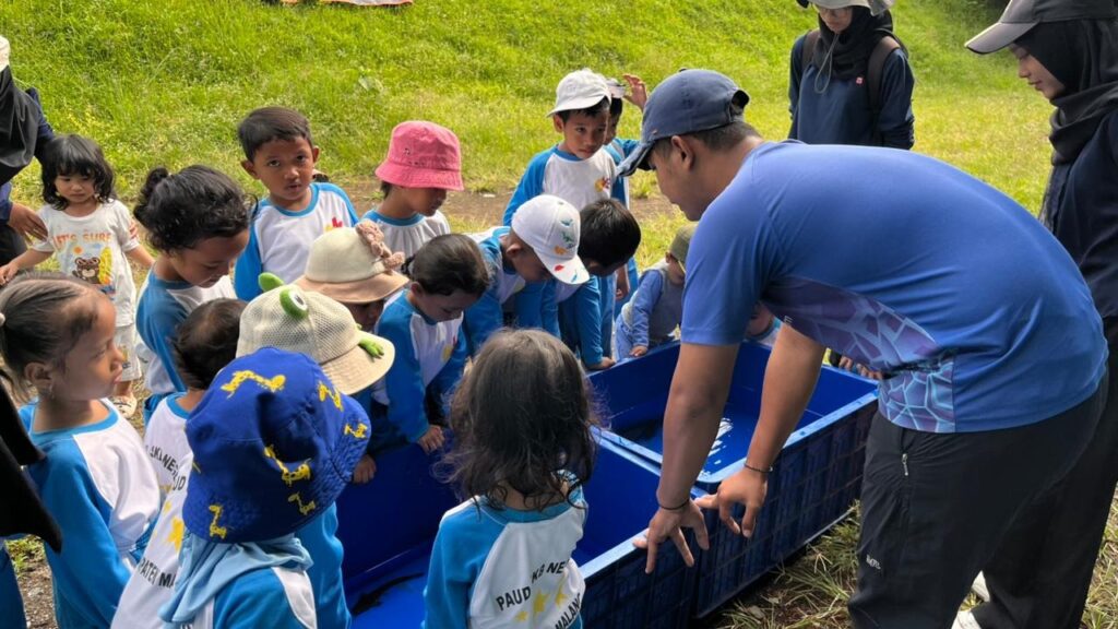 Belajar Tak Selalu di Kelas, Anak PAUD SKB Kabupaten Malang Menjelajah Dunia Air
