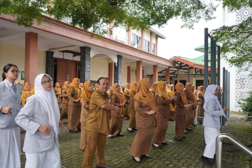 SMAN 1 Lawang Awali Semester dengan Semangat Kebersamaan