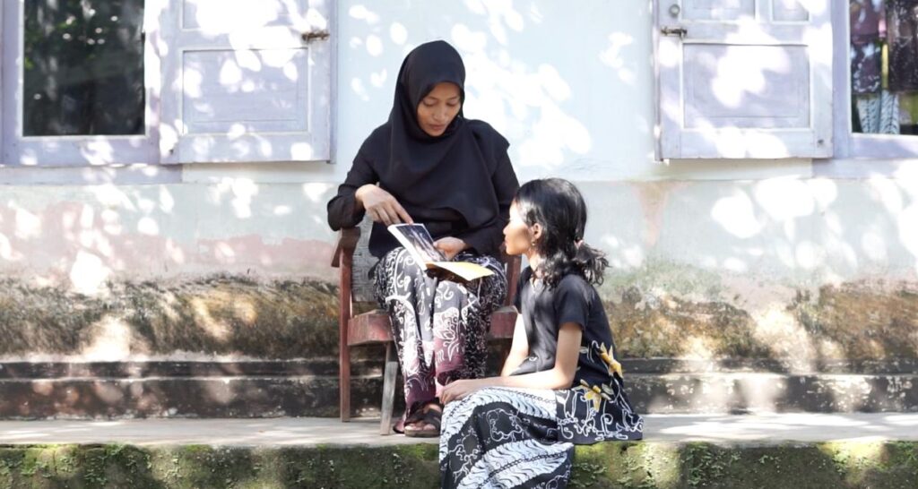 Melalui Canting, Leni Rawat Warisan Budaya Batik