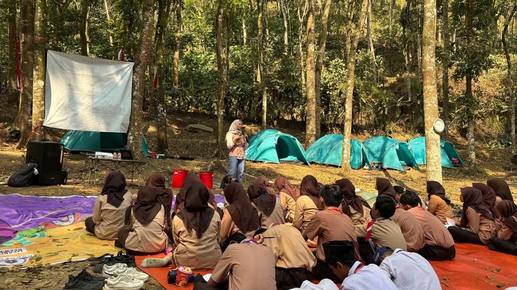 Di Balik Meriahnya Litcamp Pustaka Remaja SMKN 4 Malang